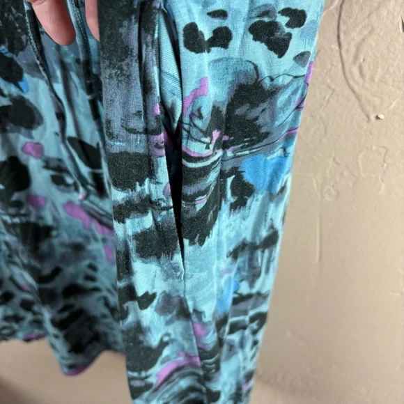 LOGO Lori Goldstein Blue Animal Print Knit Dress Small Pockets 3/4 sleeves - Picture 4 of 9